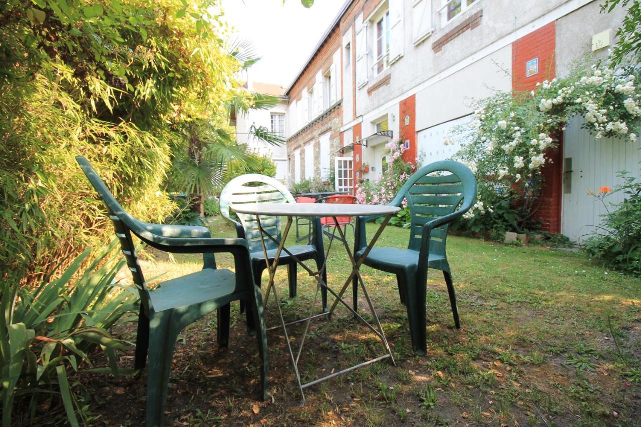 Disponible - Appartement Entier - Ligne H 15Mn Paris-Gare Du Nord, Parking Rue Gratuit, 4 Pers, Station De Train En Face Toutes Les 15Mn, Hippodrome, Cdfas, Universite, Borne Electrique, 1Er Etage Обонн Екстер'єр фото