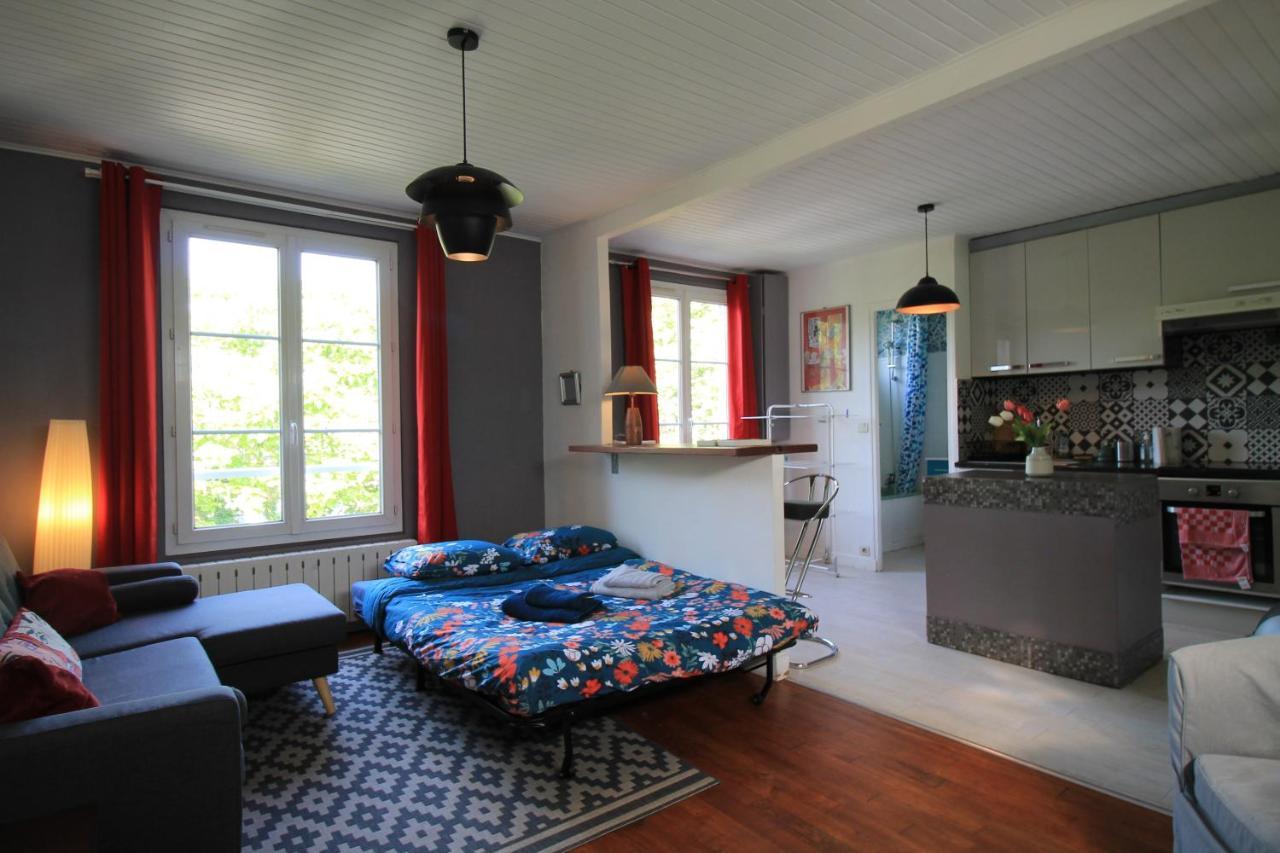 Disponible - Appartement Entier - Ligne H 15Mn Paris-Gare Du Nord, Parking Rue Gratuit, 4 Pers, Station De Train En Face Toutes Les 15Mn, Hippodrome, Cdfas, Universite, Borne Electrique, 1Er Etage Обонн Екстер'єр фото